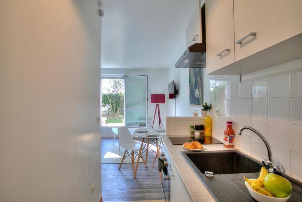 Studio Spacieux Avec Terrasse Et Parking Viry-Châtillon Eksteriør billede