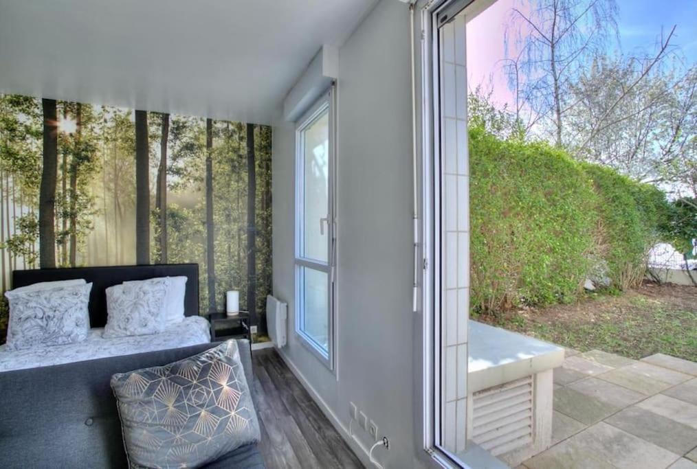 Studio Spacieux Avec Terrasse Et Parking Viry-Châtillon Eksteriør billede
