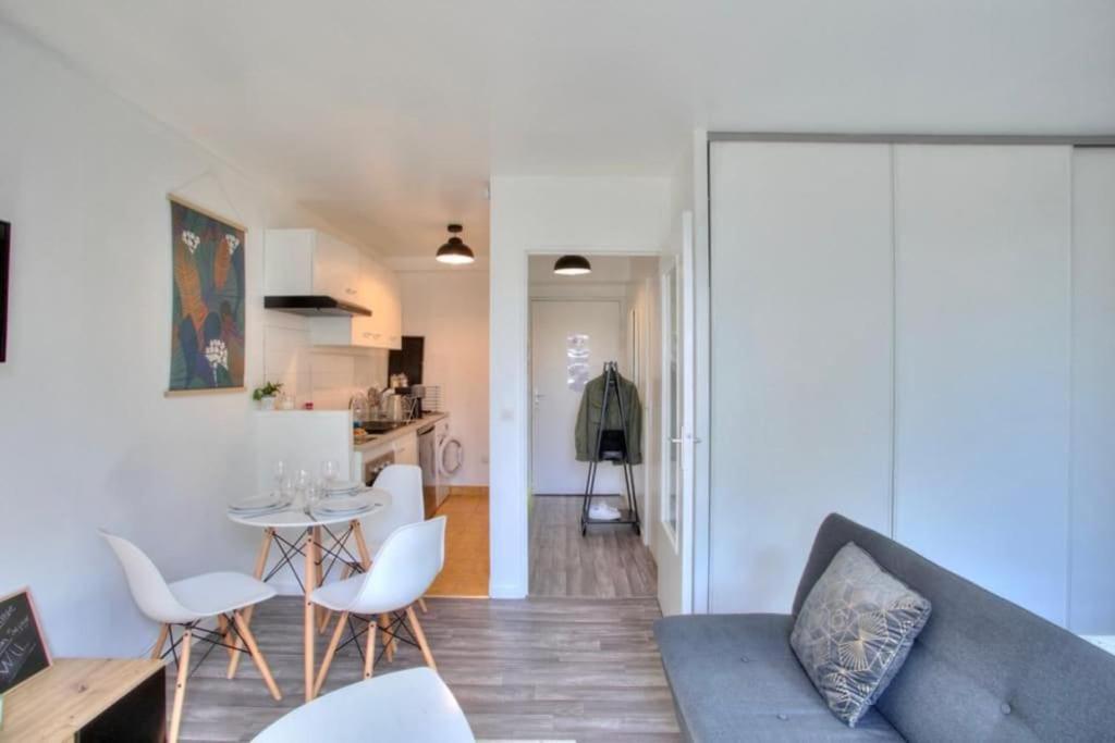 Studio Spacieux Avec Terrasse Et Parking Viry-Châtillon Eksteriør billede