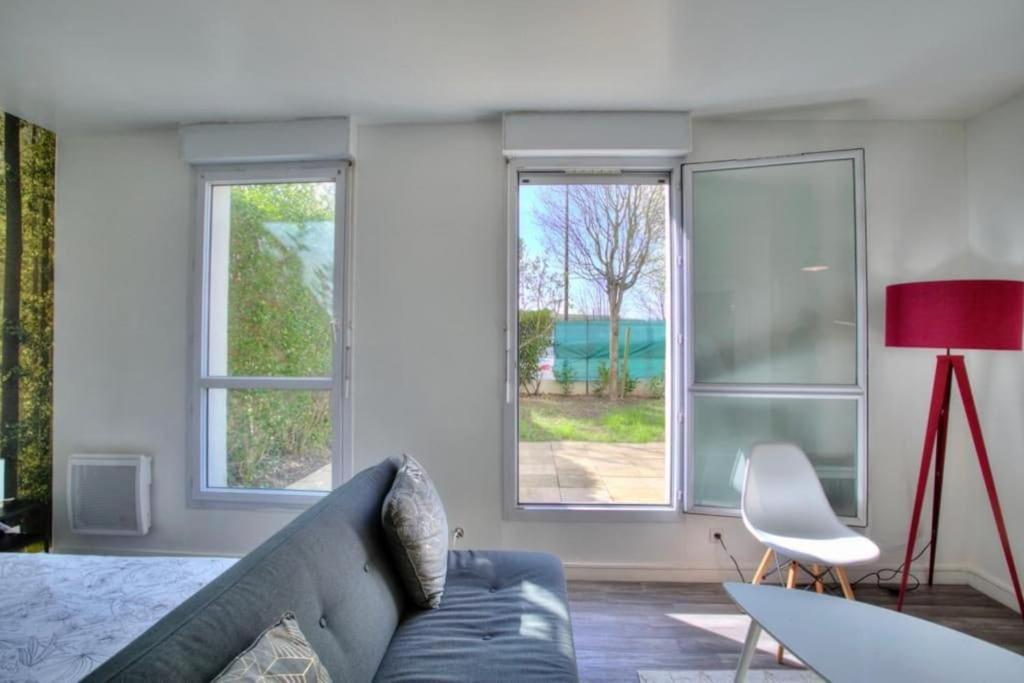 Studio Spacieux Avec Terrasse Et Parking Viry-Châtillon Eksteriør billede