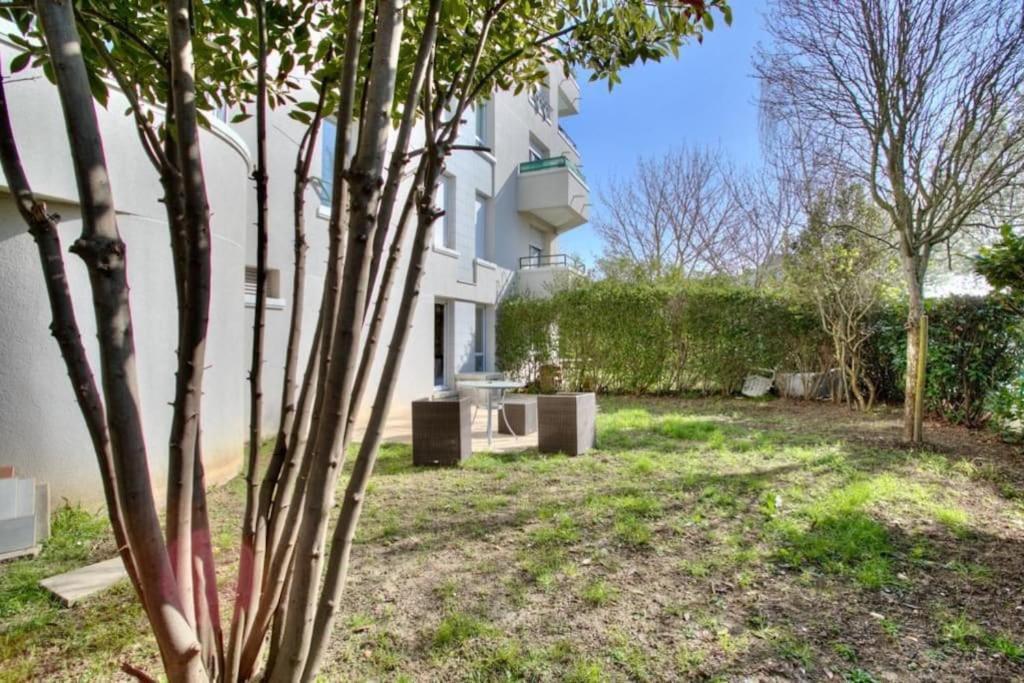 Studio Spacieux Avec Terrasse Et Parking Viry-Châtillon Eksteriør billede